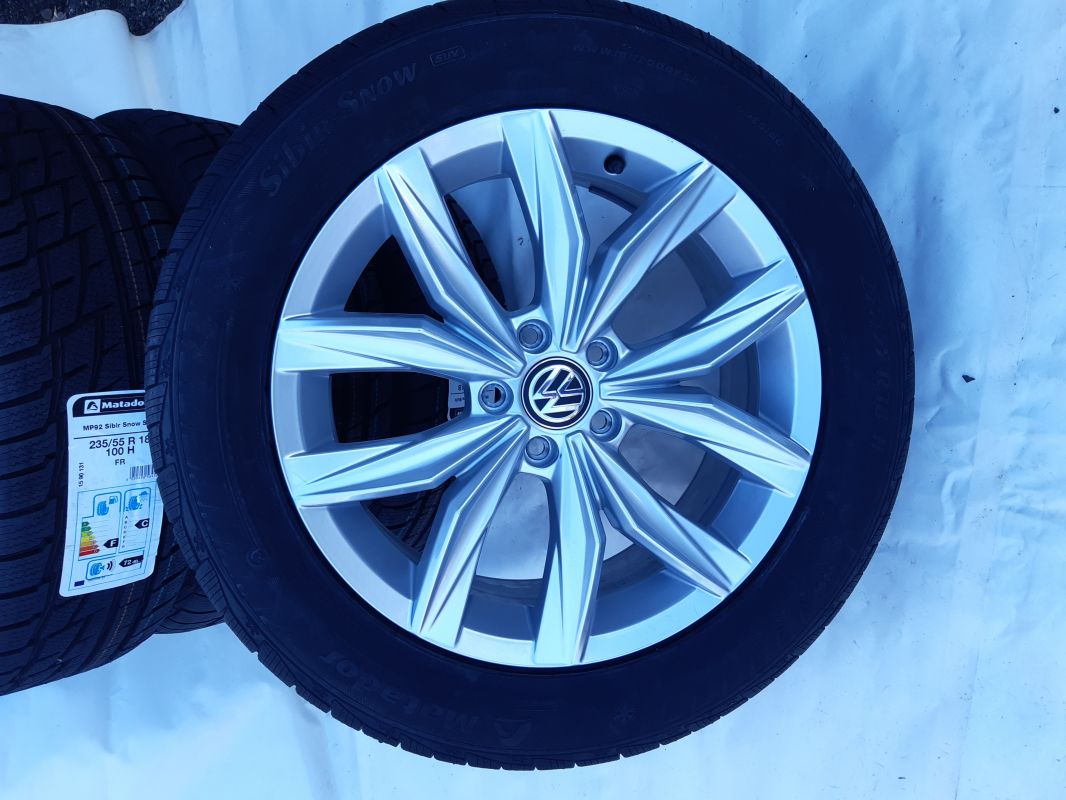Zimní kola originál Volkswagen Tiguan Kingston ET43 7J X 18 včetně nových zimních pneu Matador Volkswagen OEM