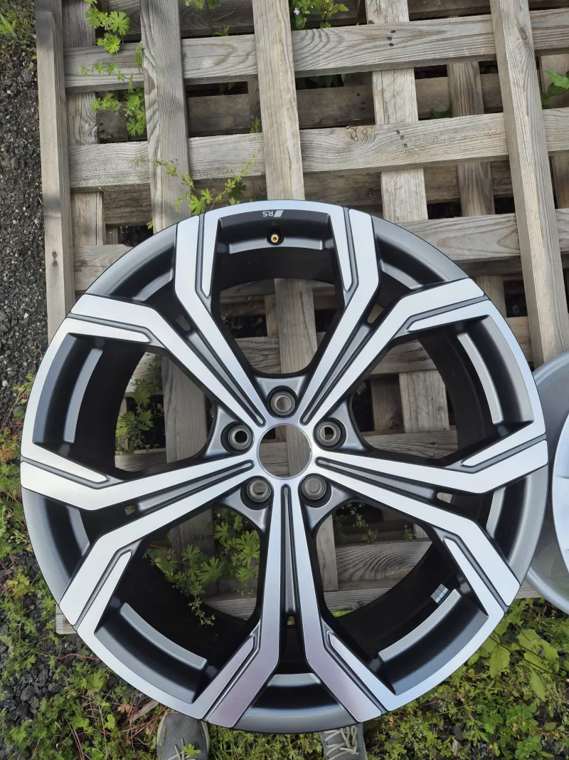 Alu disk AUDI 4K0601025CA 8,5Jx21 ET43 1 kus