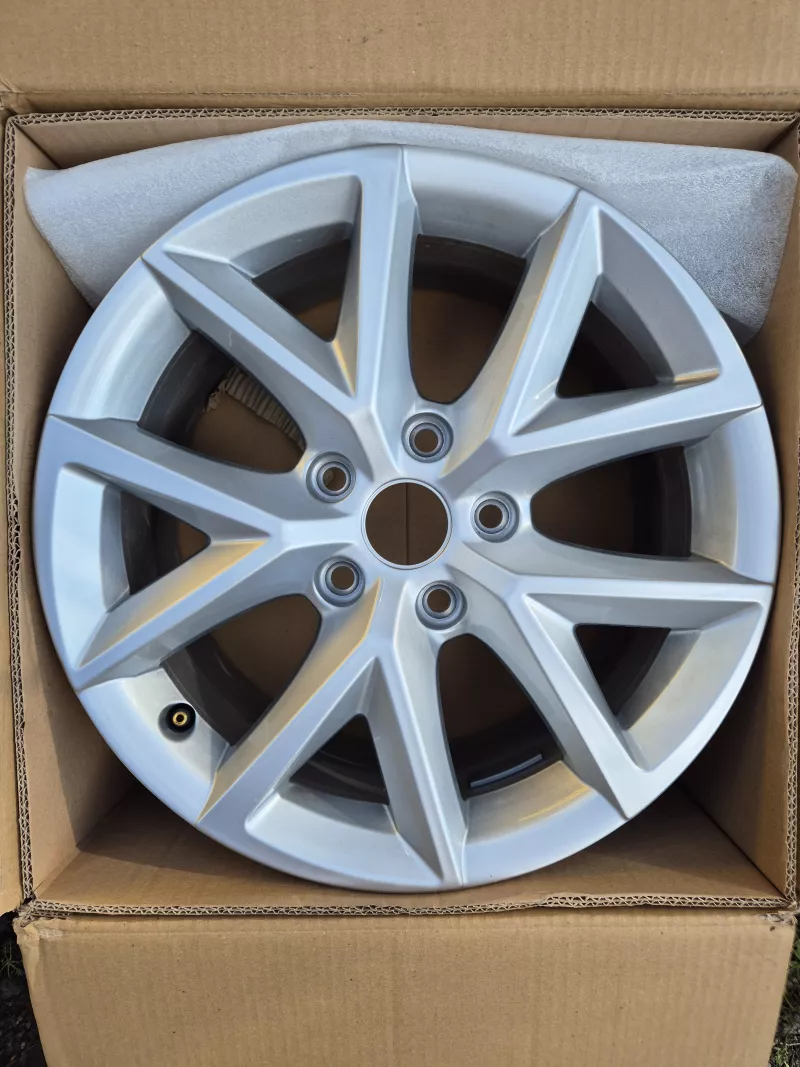 Alu disk Seat Leon R16 7j ET43 5fa601025 Audi