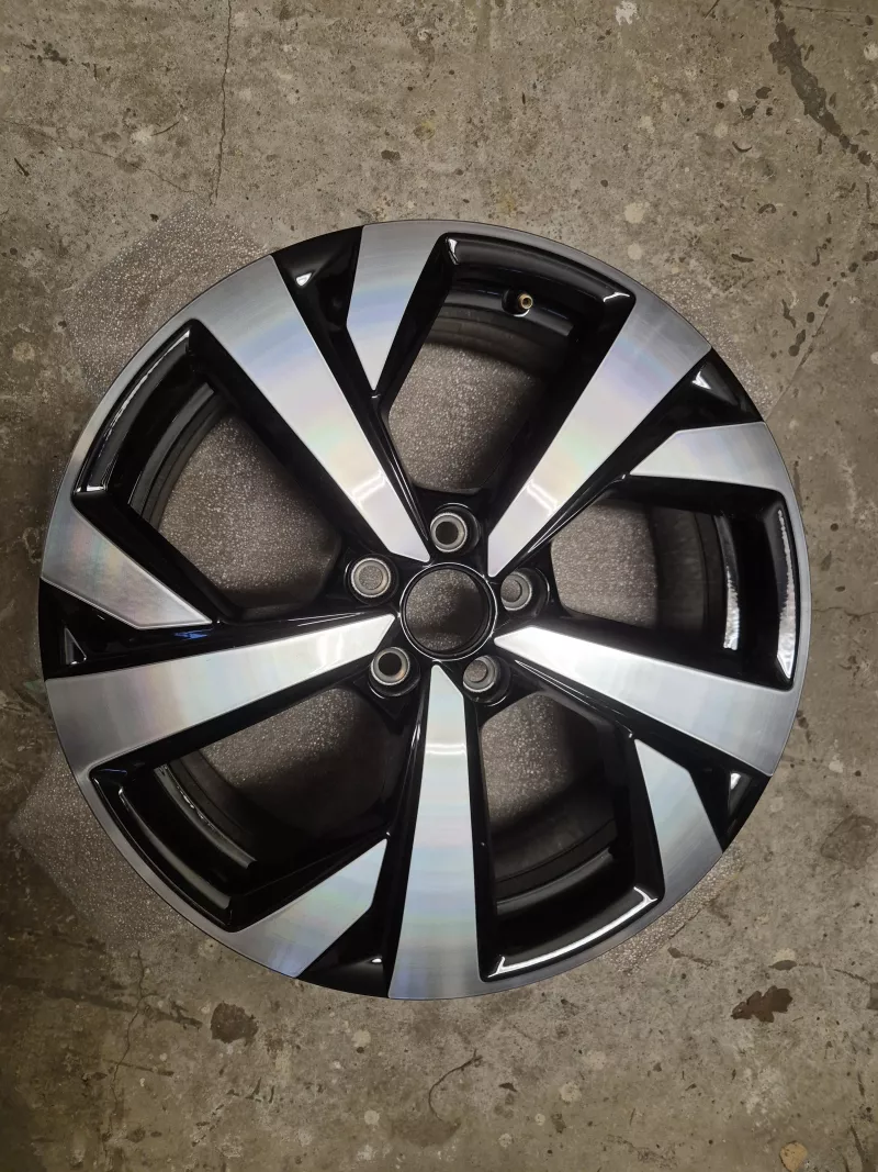 Kusový Alu disk Volkswagen Taigo ET39 6,5j 2G7601025B