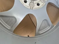 Kusový disk ID Buzz R19 ET45 8J x 19 1t3601025P Volkswagen OEM Kusový disk ID Buzz R19 ET45 8J x 19 1t3601025P Volkswagen OEM