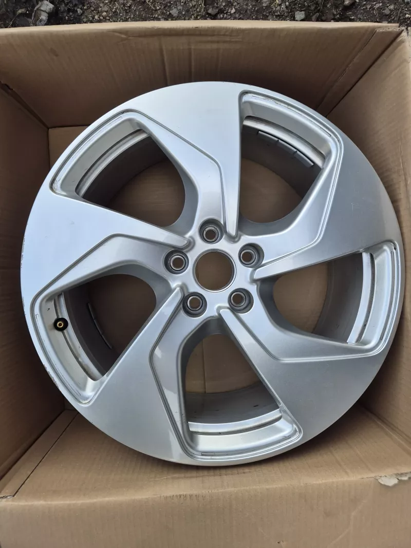 Kusový disk ID Buzz R19 ET45 8J x 19 1t3601025P Volkswagen OEM