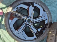 Nová Letní kola Volkswagen Skagen Black ID7 ET40 8,5J ET47 9,5j x 20 14b601025R Volkswagen OEM
