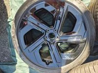 Nová Letní kola Volkswagen Skagen Black ID7 ET40 8,5J ET47 9,5j x 20 14b601025R Volkswagen OEM