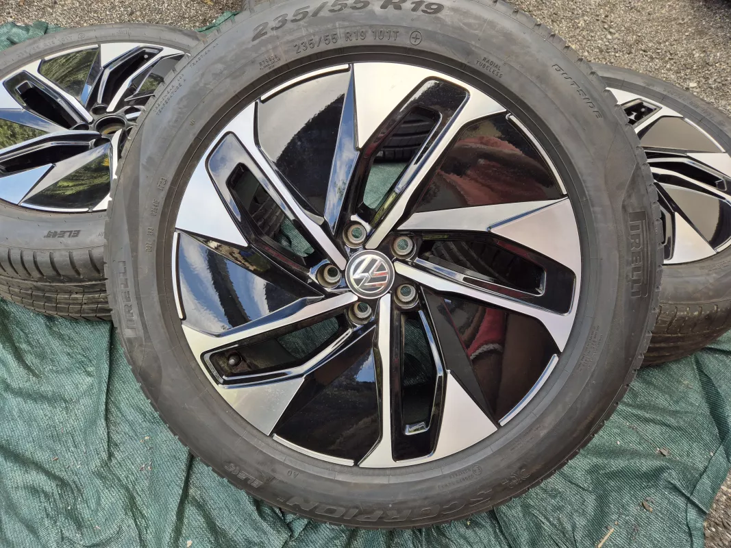 Nová Letní kola Volkswagen ID.4 Hammar ET45 8J x 19 Volkswagen OEM