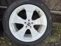 Nová Zimní / Celoroční kola originál Volkswagen ID Buzz Bílé R20 přední 8J ET45 1T3601025AB zadní ET56 9,5J 1T3601025AD  | ET45/56