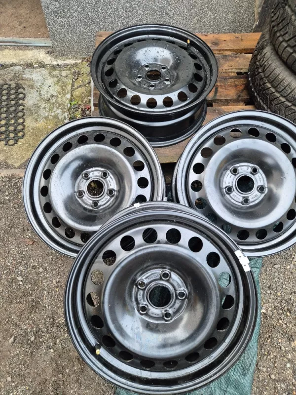 ocelová sada original VW Tiguan ET38 6,5J x 17 5qf601027j bez pneumatik Volkswagen OEM