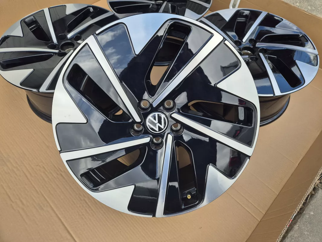 Originální alu kola Volkswagen ID7 Hudson R19 8Jx19 ET45 8,5j ET42 14B601025A 14B601025B Volkswagen OEM