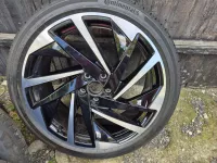 Sada celoročních disků Nashville Arteon Arteon shooting brake antracit ET40 8J x 20 Pirelli Volkswagen OEM