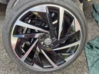 Sada celoročních disků Nashville  Arteon Arteon shooting brake antracit ET40 8J x 20 Pirelli | ET40
