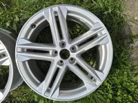 Sada disků Audi Q5 SQ5 ET39 8J x 19 5x112 Audi OEM