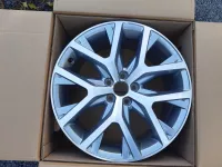 Sada disků Volkswagen Canyon Silver Polo ET51 7J x 17 6C0601025E Volkswagen OEM