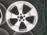 Sada disků Volkswagen ID.BUZZ - Stockton - přední 8x20 ET45 kód 1T3601025AB 10x20 ET58 kód 1T3601025AC Volkswagen OEM