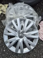 Sada poklic pro plechové disky velikosti R16, 5G0601147B, Original Volkswagen Golf, Touran, Sharran, Tiguan Caddy, Passat, R16 Volkswagen OEM