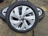  Zimní kola originál Volkswagen Golf 8 Belmont ET46 6,5J X 17 včetně zimních pneu  Pirelli | ET46