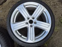 Zimní kola originál Volkswagen Golf GTI R Cadiz ET49 7,5J X 18 včetně zimních pneu Pirelli sottozero 3 225/40/18 Volkswagen OEM