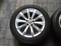 Zimní kola originál Volkswagen Passat B8 ET40 7J X 17 včetně zimních pneu Goodyear 215/55/17 Volkswagen OEM Zimní kola originál Volkswagen Passat B8 ET40 7J X 17 včetně zimních pneu Goodyear 215/55/17 Volkswagen OEM