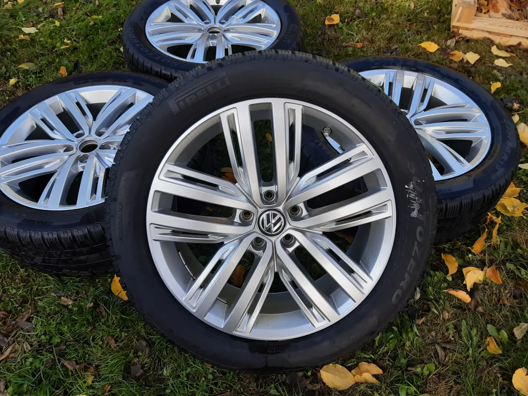 Zimní kola originál Volkswagen Tiguan Auckland ET43 7J X 19 včetně zimních pneu pirelli Sottozero 235/50/19 Volkswagen OEM