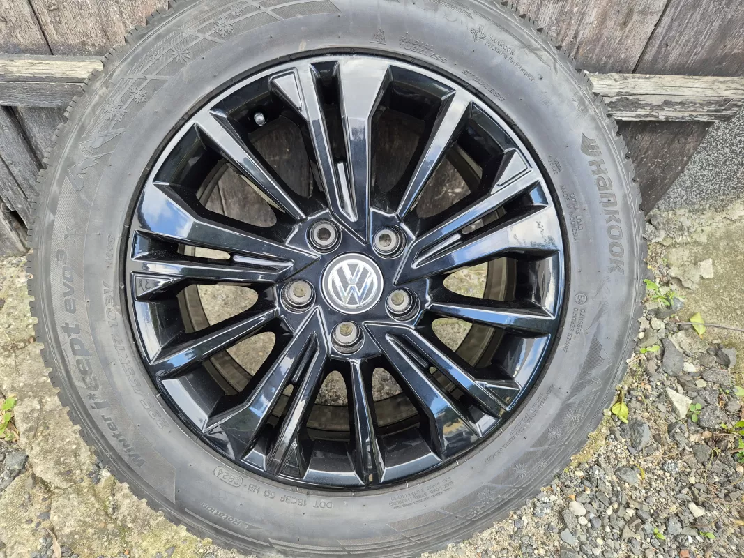 Zimní originalní kola VW Transporter Aracaju MultivanT5 T6 ET55 7J x 17 7LA601025E Volkswagen OEM