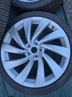 Zimní sada alu kol originál Volkswagen Arteon rosario ET40 8J x 19 včetně zimních pneu 245/35/2 Volkswagen OEM