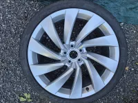 Zimní sada alu kol originál Volkswagen Arteon rosario ET40 8J x 19 včetně zimních pneu 245/35/2 Volkswagen OEM