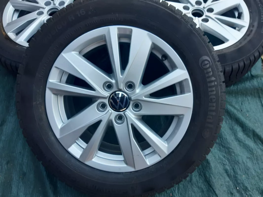 Zimní sada alu kol originál Volkswagen Touran Karlstadt ET48 6,5j x 16 Continental Volkswagen OEM