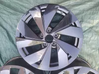 Sada disků Belmont černé Golf ET51 7,5J x 17 5H0601025C Volkswagen OEM