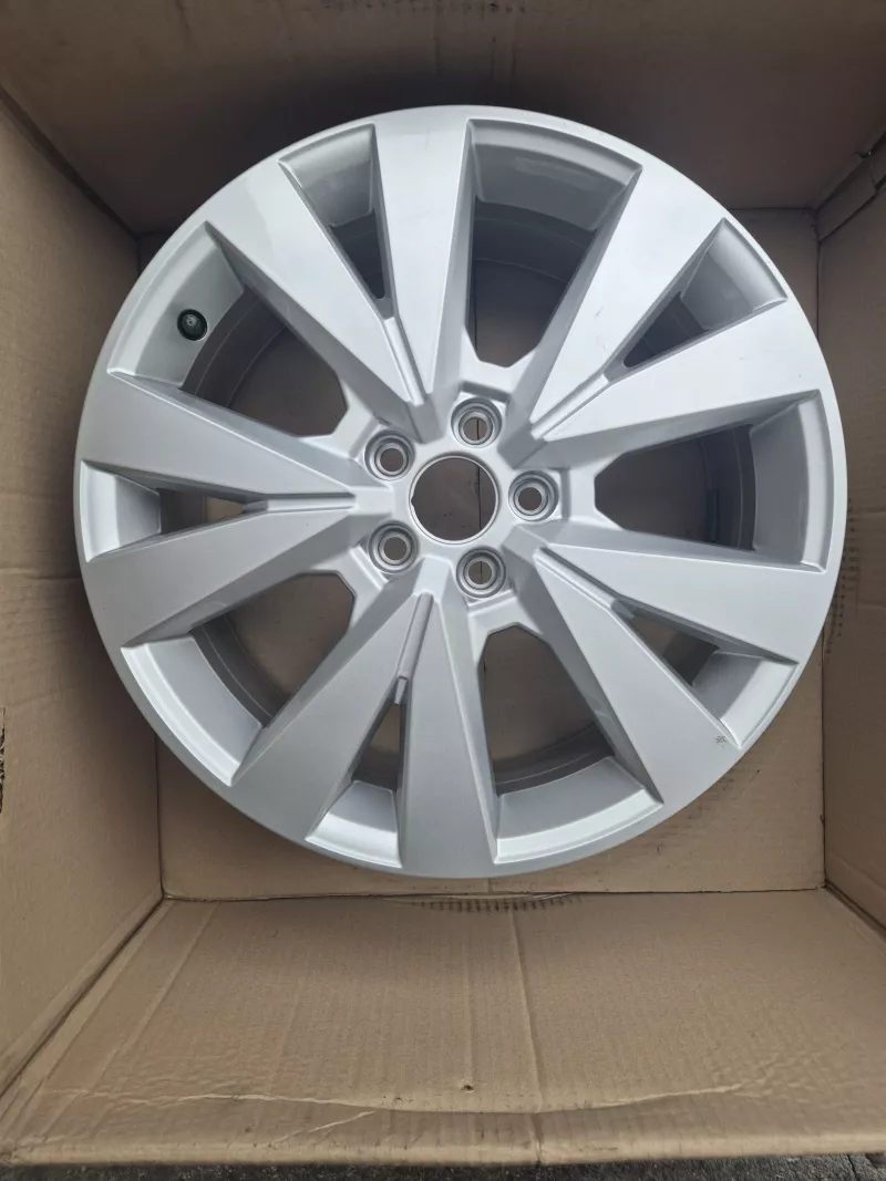 Alu disk Seat Arona R16 6,5j et48 6f9601025