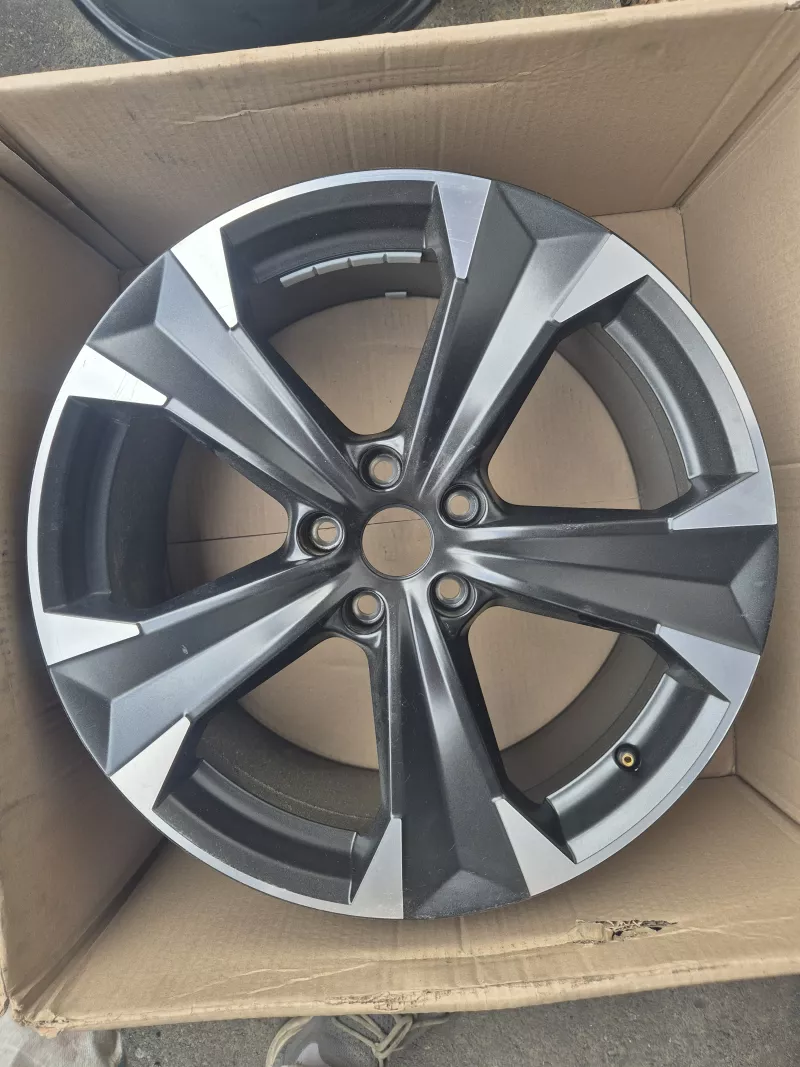 Alu disk Seat Ateca Cupra R19 8j ET45 575601025AS