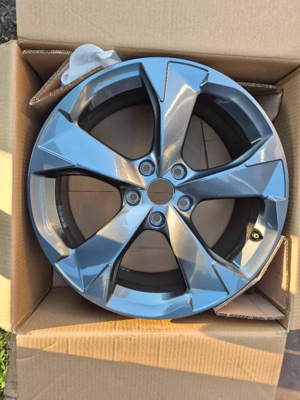 Alu disk Seat Leon Cupra R18 7,5j ET46 5fa601025h