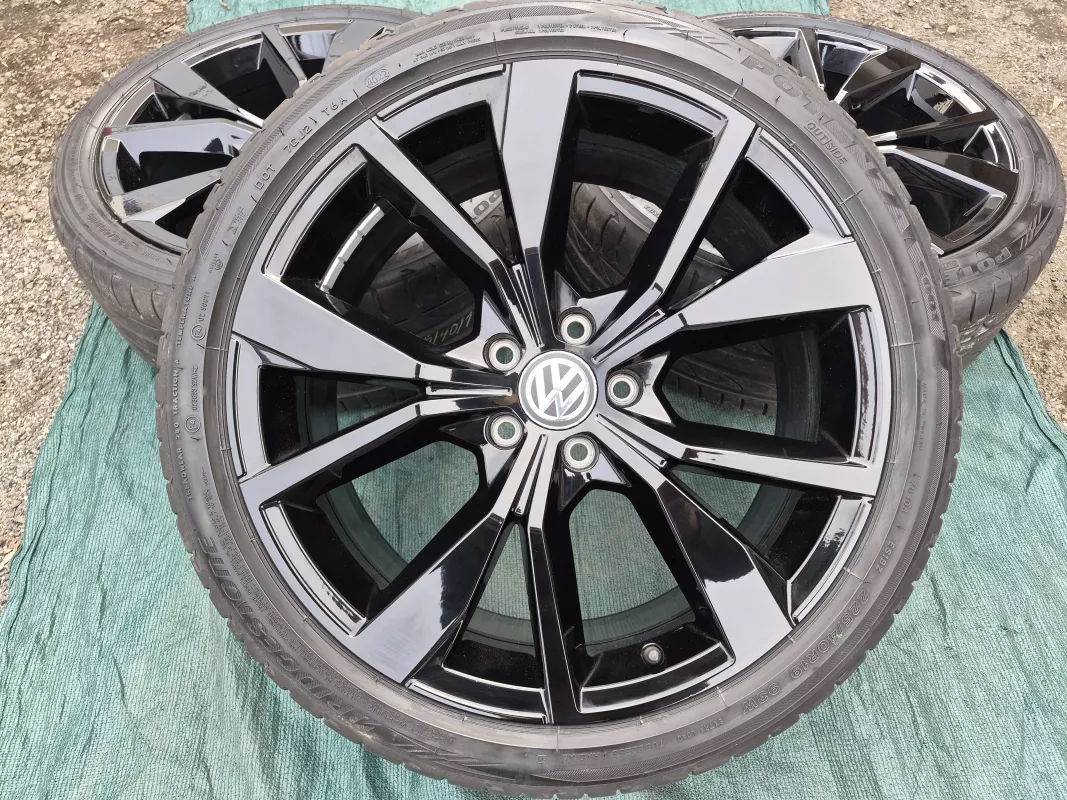Letní kola originál VW Volkswagen Misano Black edition Troc Tiguan Rline ET47 8J x 19 Volkswagen OEM