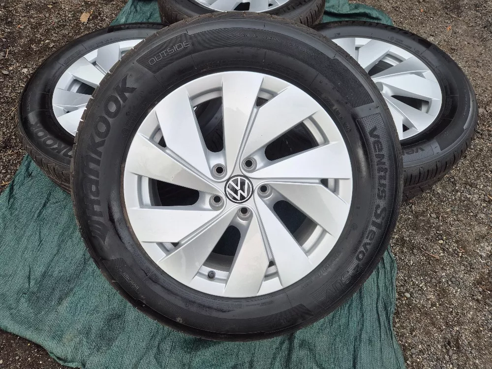 Letní kola Volkswagen Tayron bari Tiguan / Allspace ET40 7J x 18 215/65/17 Volkswagen OEM