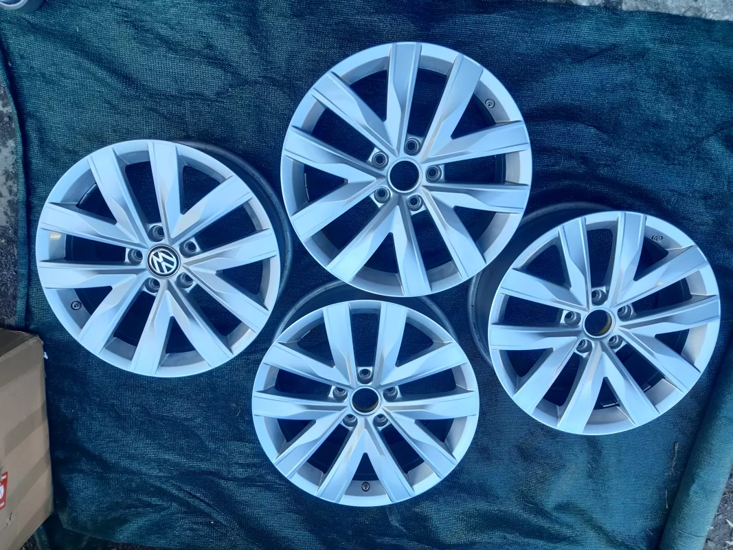 Nová Sada disků Marstrand VW Passat Alltrack / Arteon ET38 7J x 17 3G0601025 Volkswagen OEM
