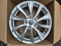 Nová Sada disků Volkswagen T7 Multivan Toshima silver ET60 7,5J x 18 7T0601025E | ET60
