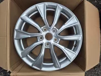 Nová Sada disků Volkswagen T7 Multivan Toshima silver ET60 7,5J x 18 7T0601025E Volkswagen OEM