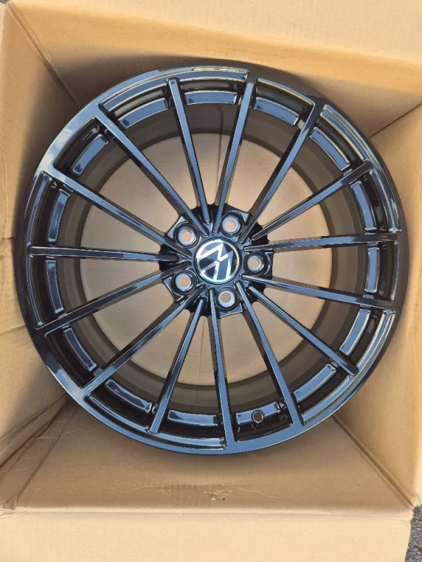 Originální kovaná kola Volkswagen Golf R / GTI Scottsdale black R19 8Jx19 ET50, alu kola Golf 8 R 5H0601025AH, kovaná kola VW golf R originál Volkswagen OEM