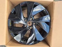 Sada disků Belmont černé Golf ET46 6,5J x 17 5h0601025B Volkswagen OEM