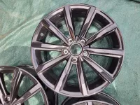 Sada disků London černé VW Passat Tiguan ET40 7J x 17 3G0601025D Volkswagen OEM