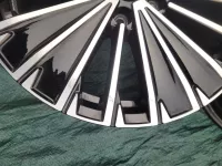 Sada disků Napoli Passat B9 ET41 7,5J x 17 3J0601025C Volkswagen OEM