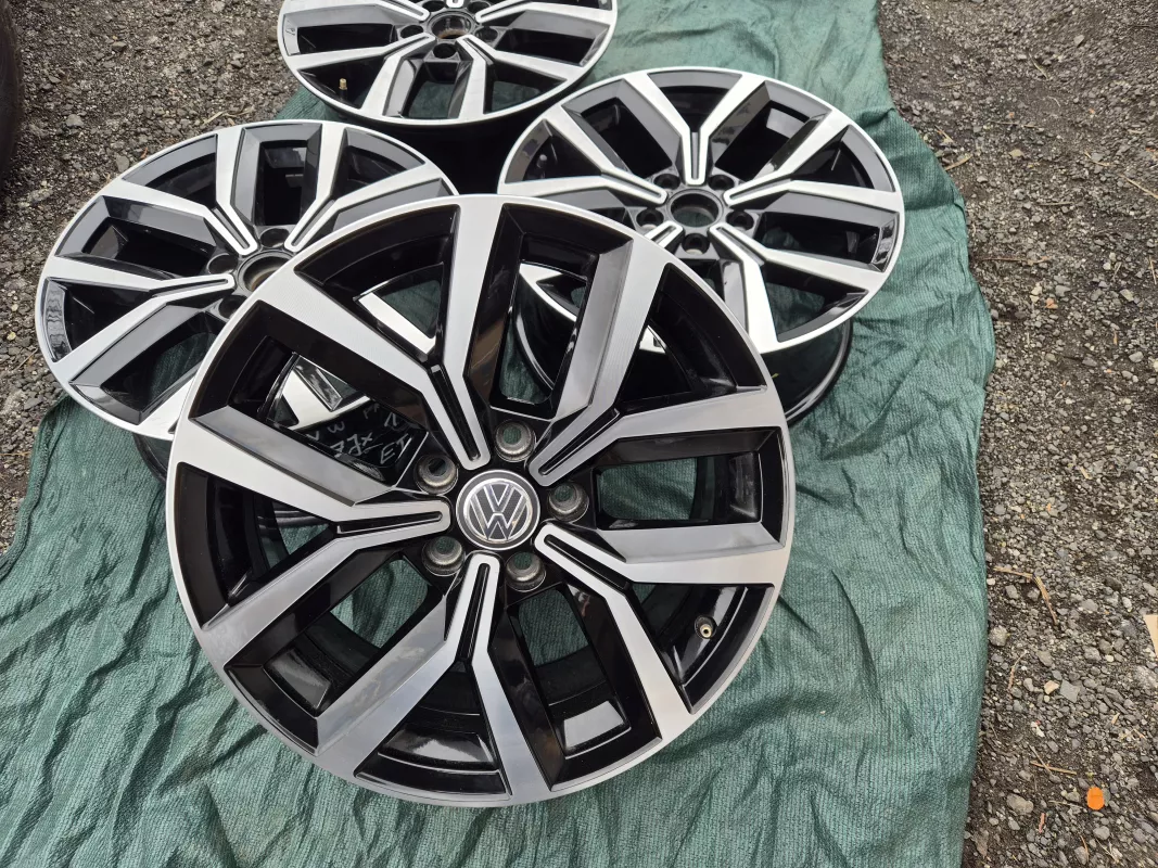 Sada disků Nivelles VW Passat / Tiguan ET40 7J x 17 3G0601025F Volkswagen OEM