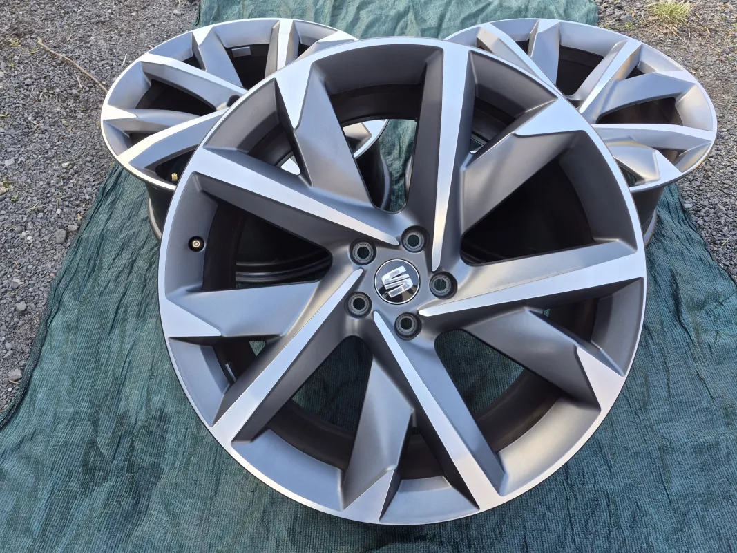 Sada disků originál Seat Tarraco FR Cupra ET38 8,5J x 20