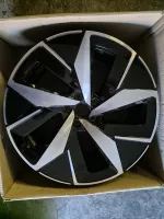 Sada disků Volkswagen ID.4 ID4 ID5 Ystad ET45 / ET42 8J / 9J x 20 Volkswagen OEM