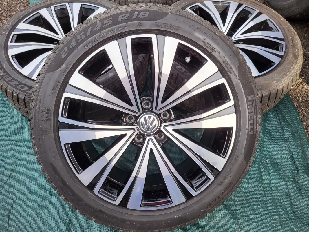 Zimní sada alu kol originál Volkswagen Arteon Muscat ET40 8J x 18 Pirelli Volkswagen OEM