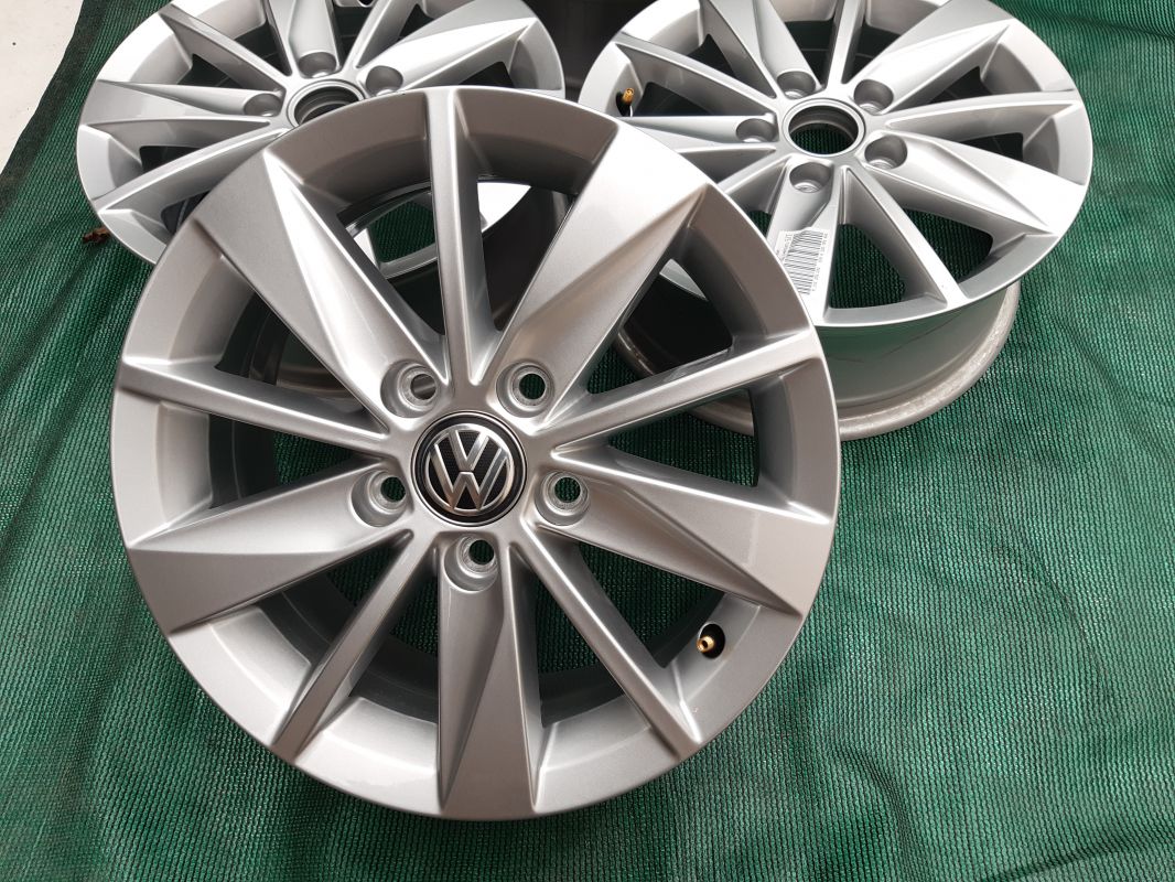 Sada disků VW Golf VII Lyon ET43 6J x 15 5x112 5G0601025H Volkswagen OEM