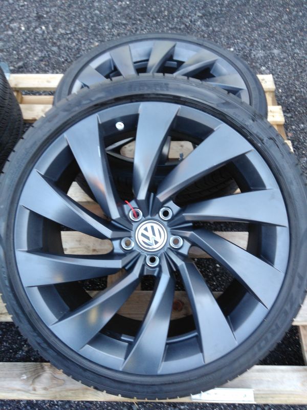 Sada letních disků Rosario Arteon Arteon shooting brake antracit ET40 8J x 20 Pirelli Volkswagen OEM