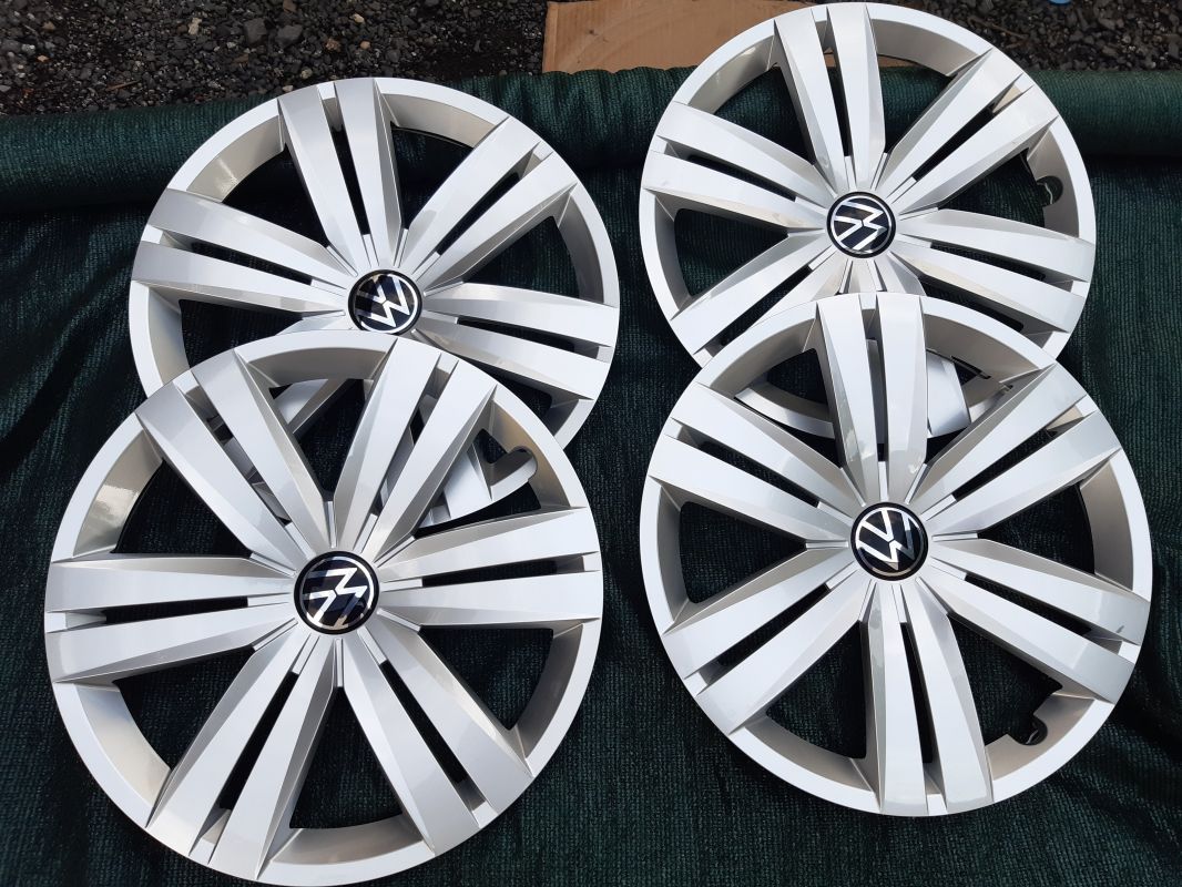 Sada poklic pro plechové disky velikosti R16, Original Volkswagen Touran R16 Volkswagen OEM