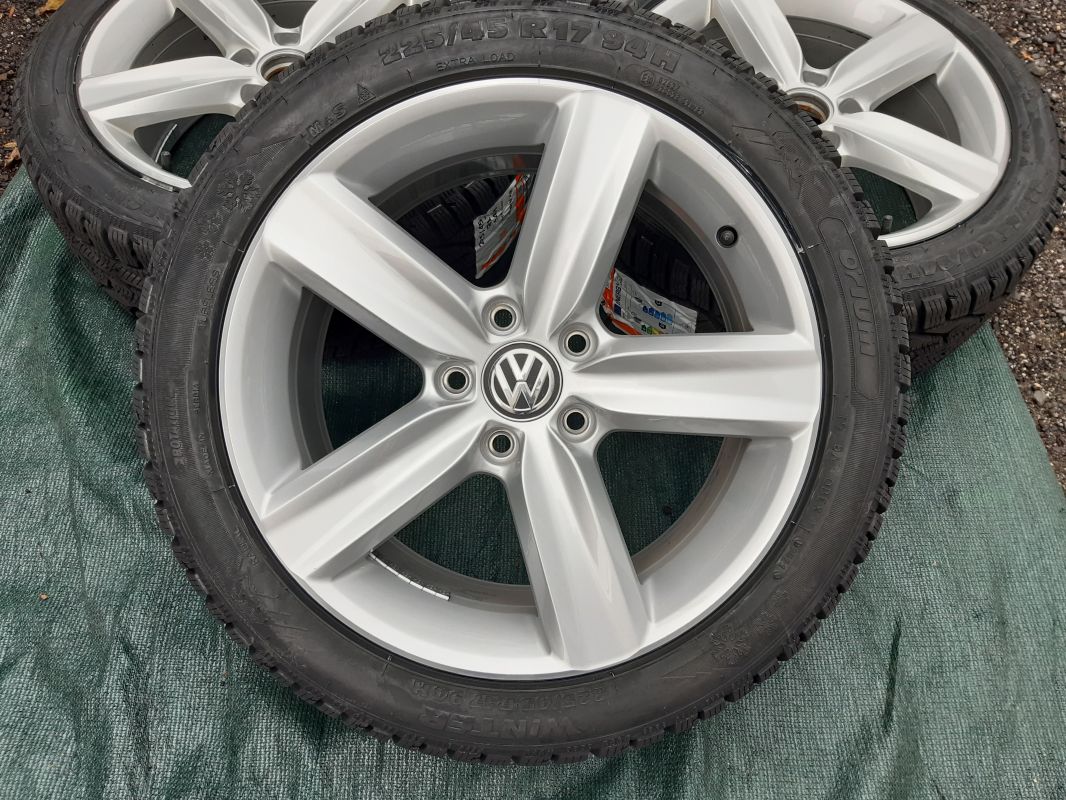 Zimní kola originál Volkswagen Golf 5 6 8 Girona ET51 7,5J X 17 včetně zimních pneu Volkswagen OEM