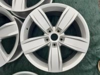 Sada nových disků Istanbul VW Tiguan Passat ET40 7J x 17 3G0601025E Volkswagen OEM