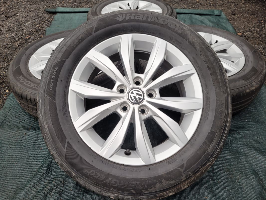 Letní sada alu kol originál Volkswagen Polo Salou R15 ET40 5,5j x 15 včetně nových letních pneu 2g0601025 Volkswagen OEM