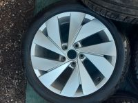 Letní sada alu kol originál VW Belmont VW Golf / Golf 8 ET51 7,5J x 17 5H0601025C Goodyear Volkswagen OEM